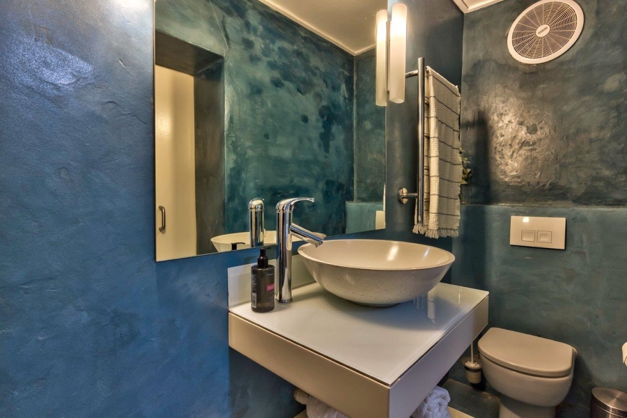 2 Bedroom Property for Sale in Vredehoek Western Cape